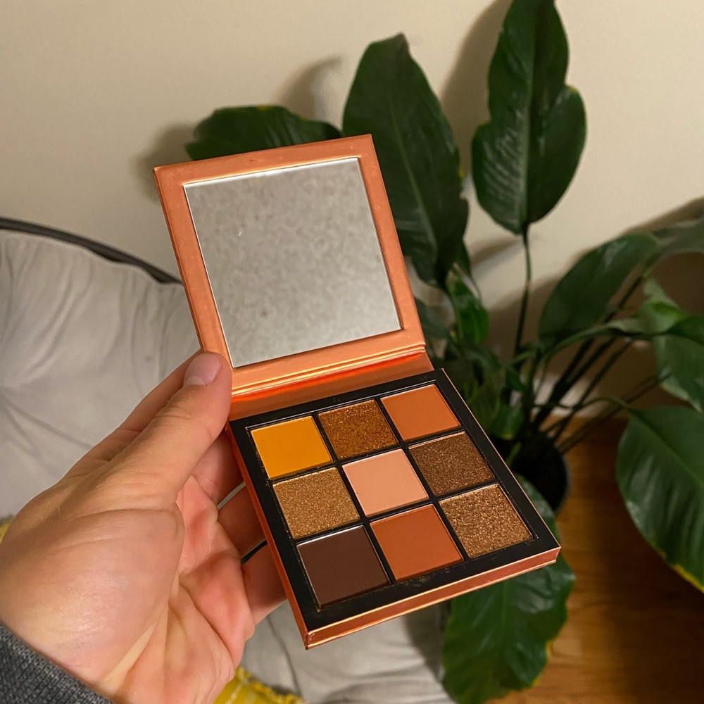Huda beauty topaz obsession